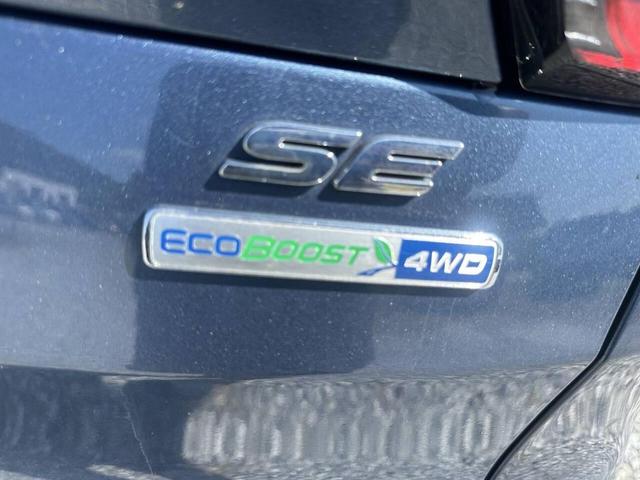 Photo of 2018 Blue Ford Escape