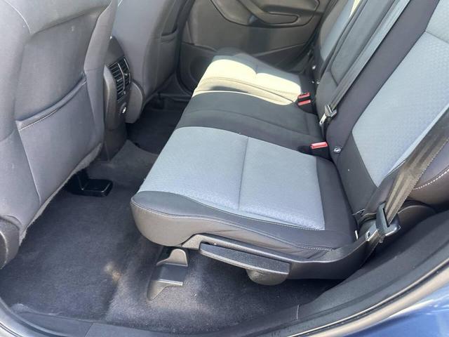 Photo of 2018 Blue Ford Escape