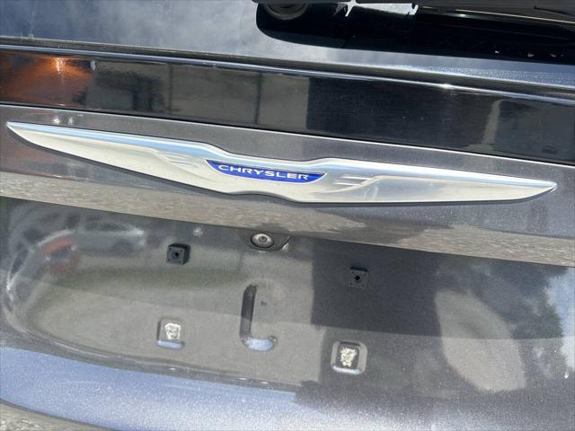 Photo of 2019 Gray Chrysler Pacifica