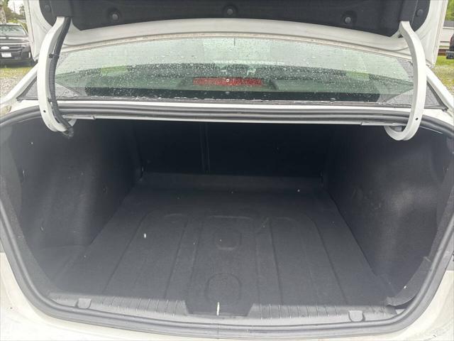 Photo of 2012 White Chevrolet Cruze