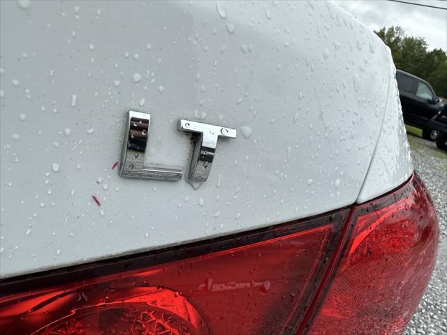 Photo of 2012 White Chevrolet Cruze