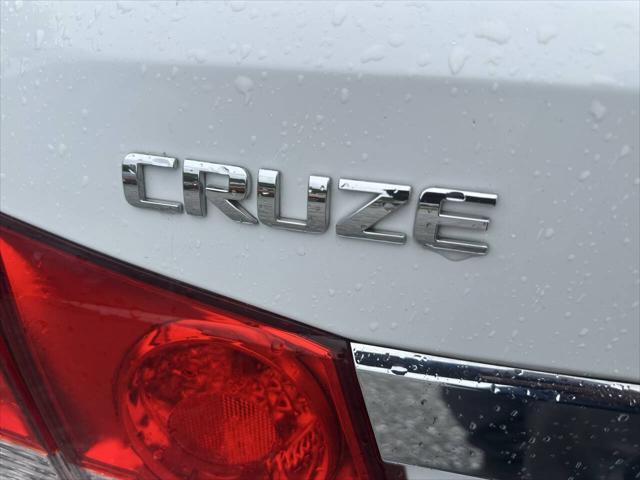 Photo of 2012 White Chevrolet Cruze