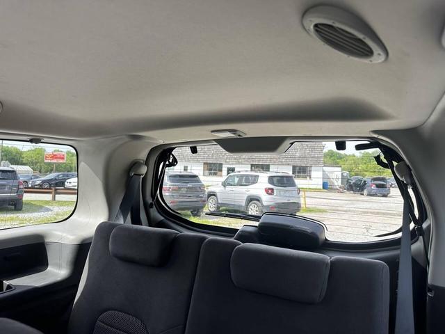 Photo of 2008 Silver Nissan Pathfinder