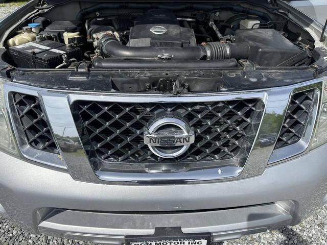 Photo of 2008 Silver Nissan Pathfinder
