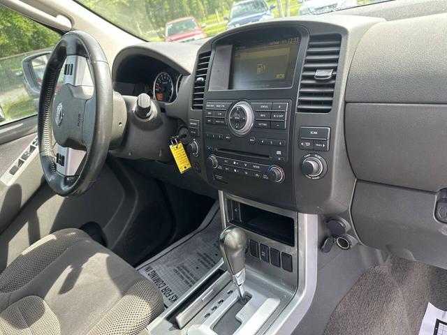 Photo of 2008 Silver Nissan Pathfinder