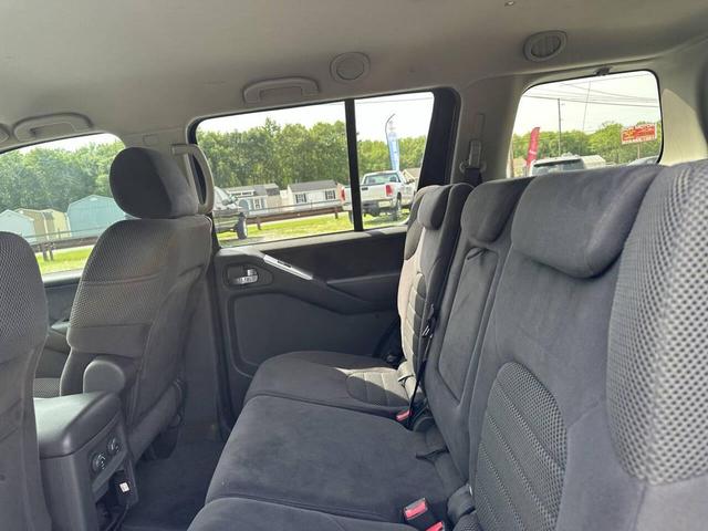 Photo of 2008 Silver Nissan Pathfinder