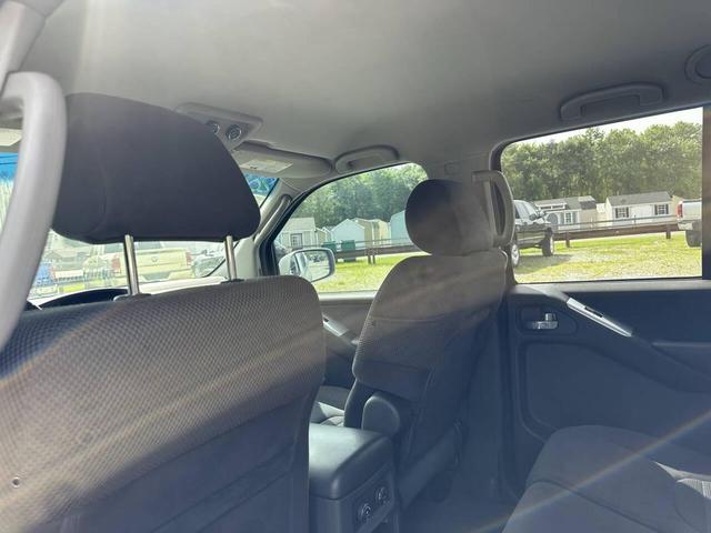 Photo of 2008 Silver Nissan Pathfinder