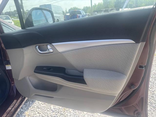 Photo of 2013 Burgundy Honda Civic