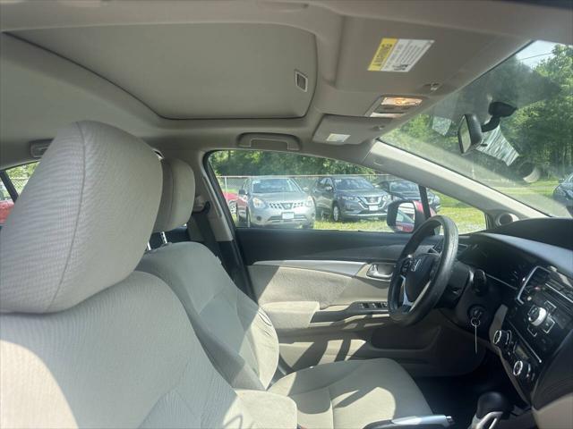 Photo of 2013 Burgundy Honda Civic