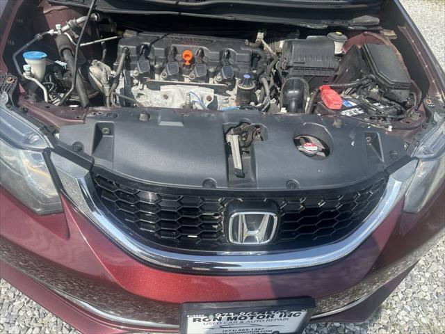 Photo of 2013 Burgundy Honda Civic