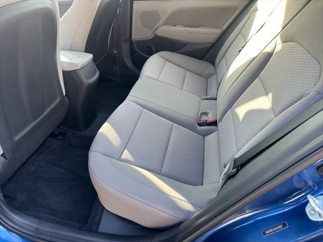 Photo of 2019 Blue Hyundai ELANTRA