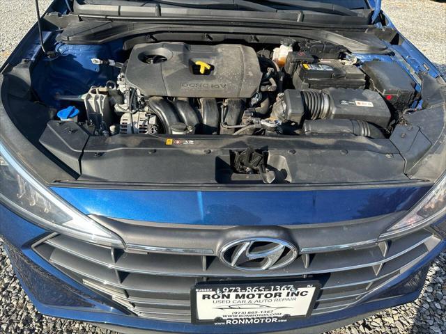 Photo of 2019 Blue Hyundai ELANTRA