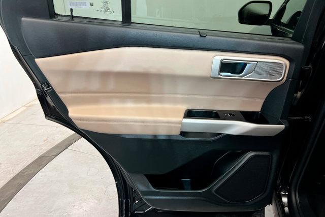 Photo of 2024 AGATE BLACK METALLIC Ford Explorer