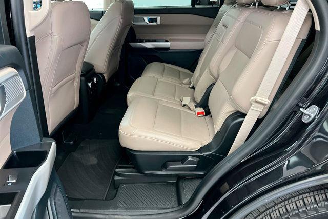 Photo of 2024 AGATE BLACK METALLIC Ford Explorer