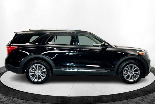 Photo of 2024 AGATE BLACK METALLIC Ford Explorer