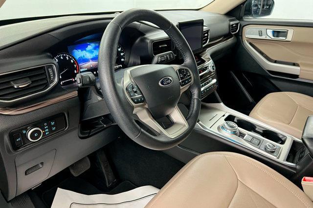 Photo of 2024 AGATE BLACK METALLIC Ford Explorer