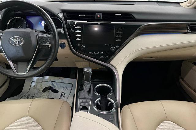 Photo of 2020 Ruby Flare Pearl Toyota Camry Hybrid