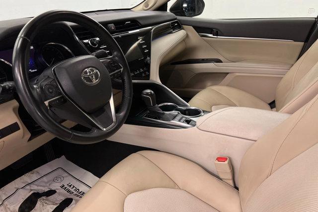 Photo of 2020 Ruby Flare Pearl Toyota Camry Hybrid