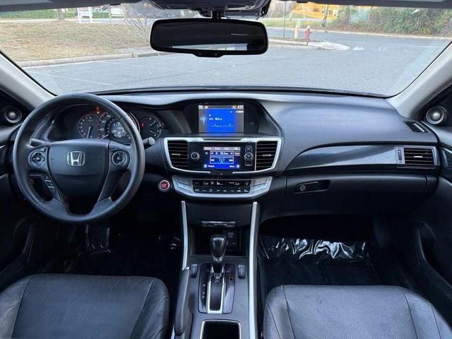 Photo of 2015 Still Night Pearl Honda Accord