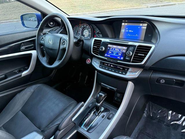 Photo of 2015 Still Night Pearl Honda Accord