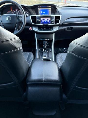 Photo of 2015 Still Night Pearl Honda Accord