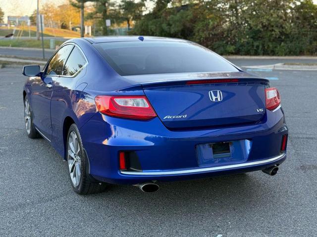 Photo of 2015 Still Night Pearl Honda Accord