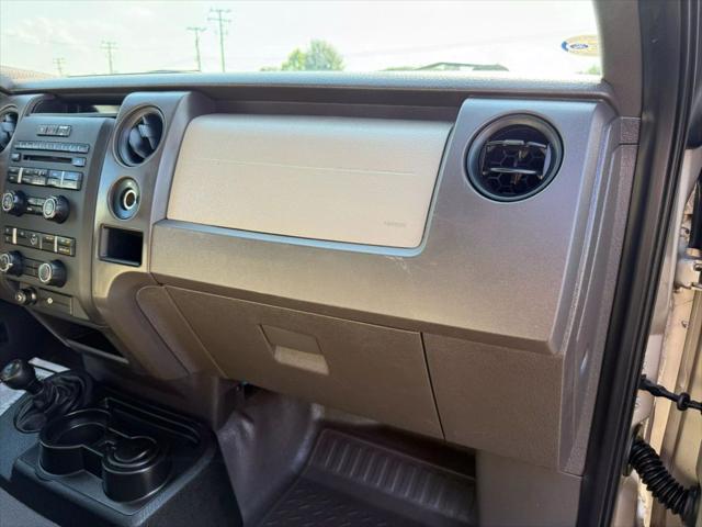 Photo of 2009 Gold Ford F-150