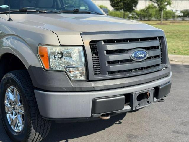 Photo of 2009 Gold Ford F-150