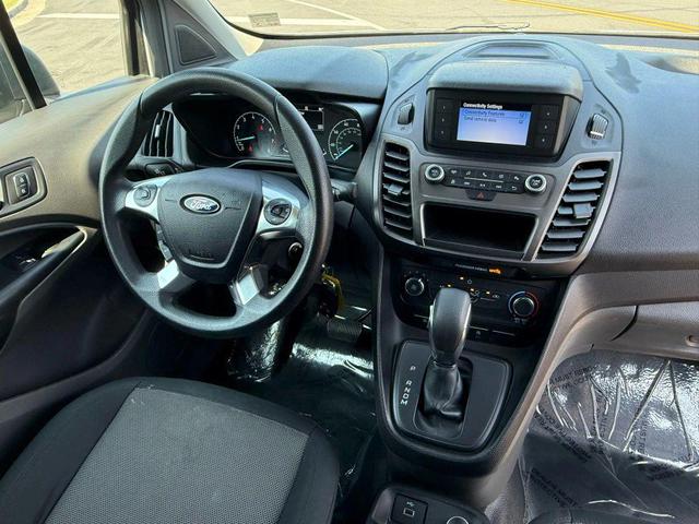 Photo of 2019 Silver Ford Transit Connect