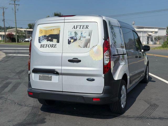 Photo of 2019 Silver Ford Transit Connect