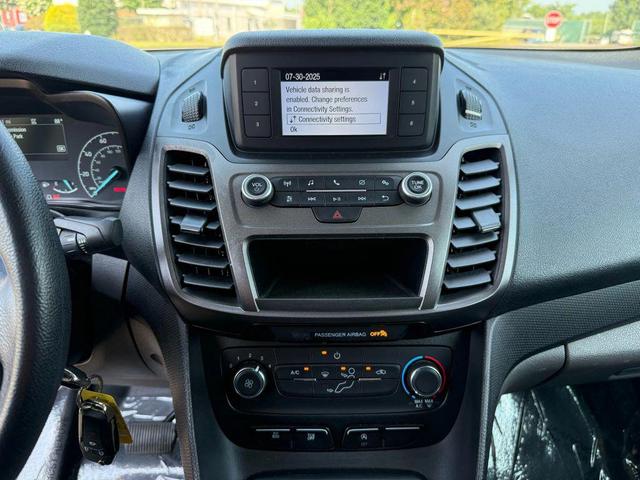 Photo of 2019 Silver Ford Transit Connect