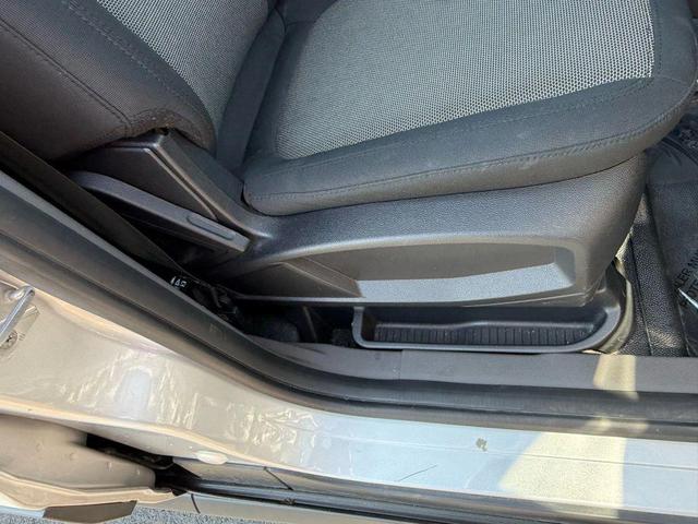 Photo of 2019 Silver Ford Transit Connect