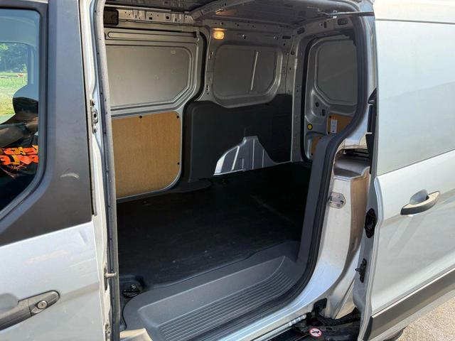 Photo of 2019 Silver Ford Transit Connect