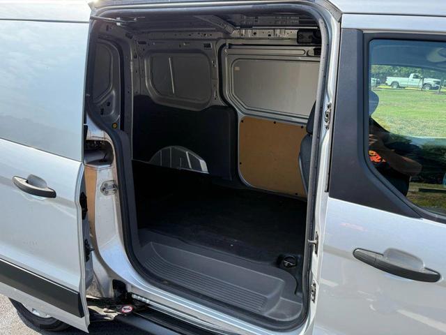 Photo of 2019 Silver Ford Transit Connect