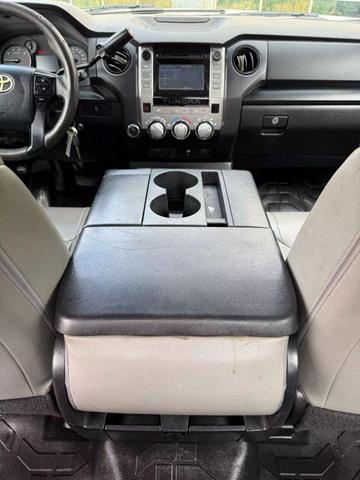 Photo of 2014 Super White Toyota Tundra