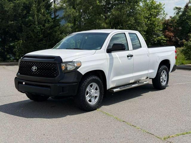 Photo of 2014 Super White Toyota Tundra