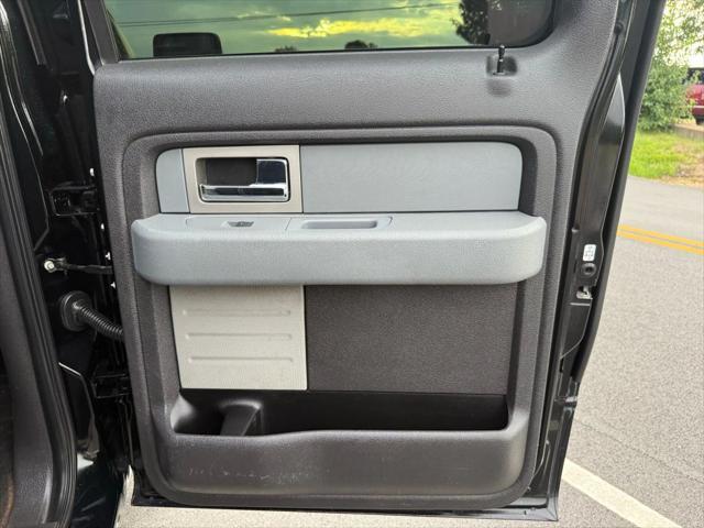 Photo of 2011 Black Ford F-150