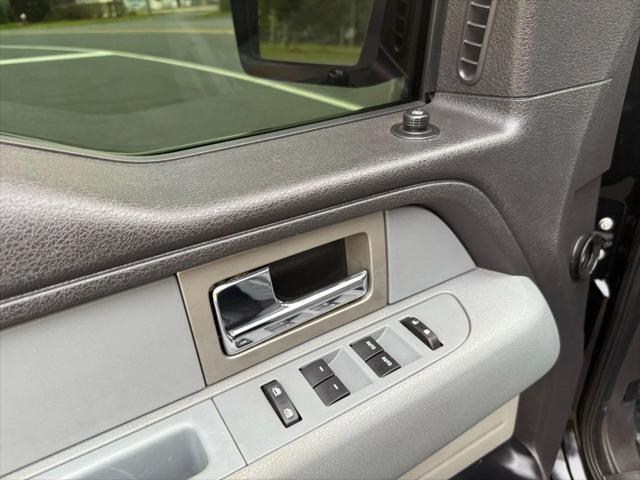 Photo of 2011 Black Ford F-150