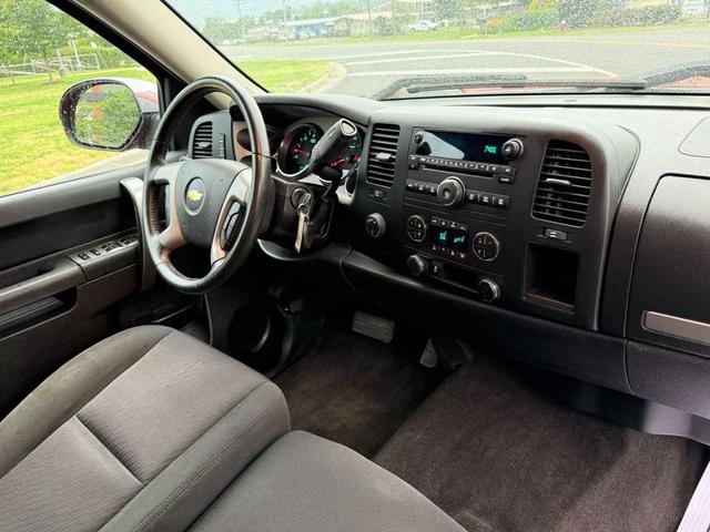 Photo of 2013 Red Chevrolet Silverado 1500
