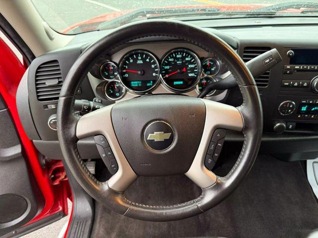 Photo of 2013 Red Chevrolet Silverado 1500
