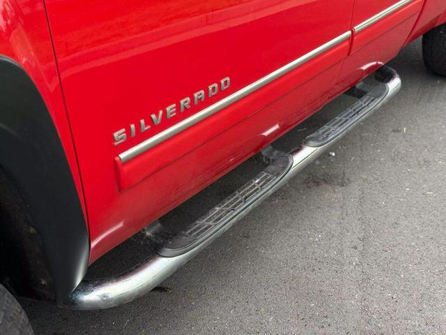Photo of 2013 Red Chevrolet Silverado 1500