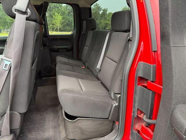 Photo of 2013 Red Chevrolet Silverado 1500
