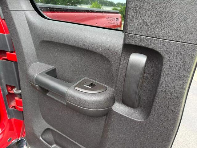 Photo of 2013 Red Chevrolet Silverado 1500
