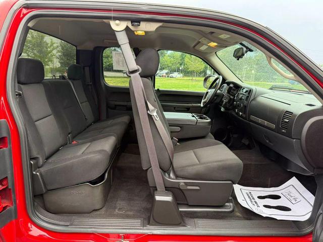 Photo of 2013 Red Chevrolet Silverado 1500