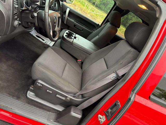 Photo of 2013 Red Chevrolet Silverado 1500