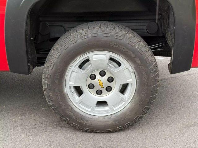 Photo of 2013 Red Chevrolet Silverado 1500