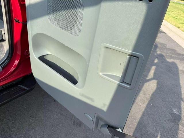 Photo of 2007 Red Toyota Tacoma