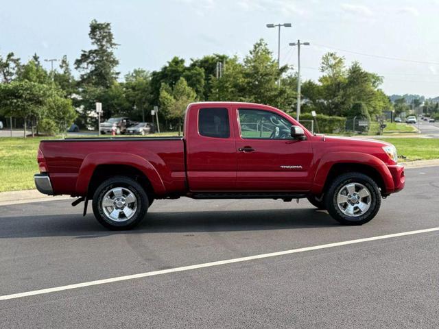 Photo of 2007 Red Toyota Tacoma