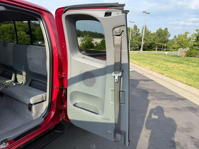 Photo of 2007 Red Toyota Tacoma