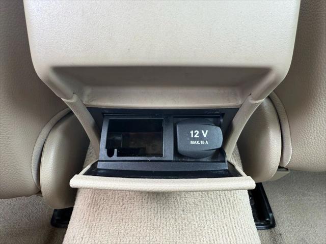 Photo of 2014 White Mercedes-Benz C-Class